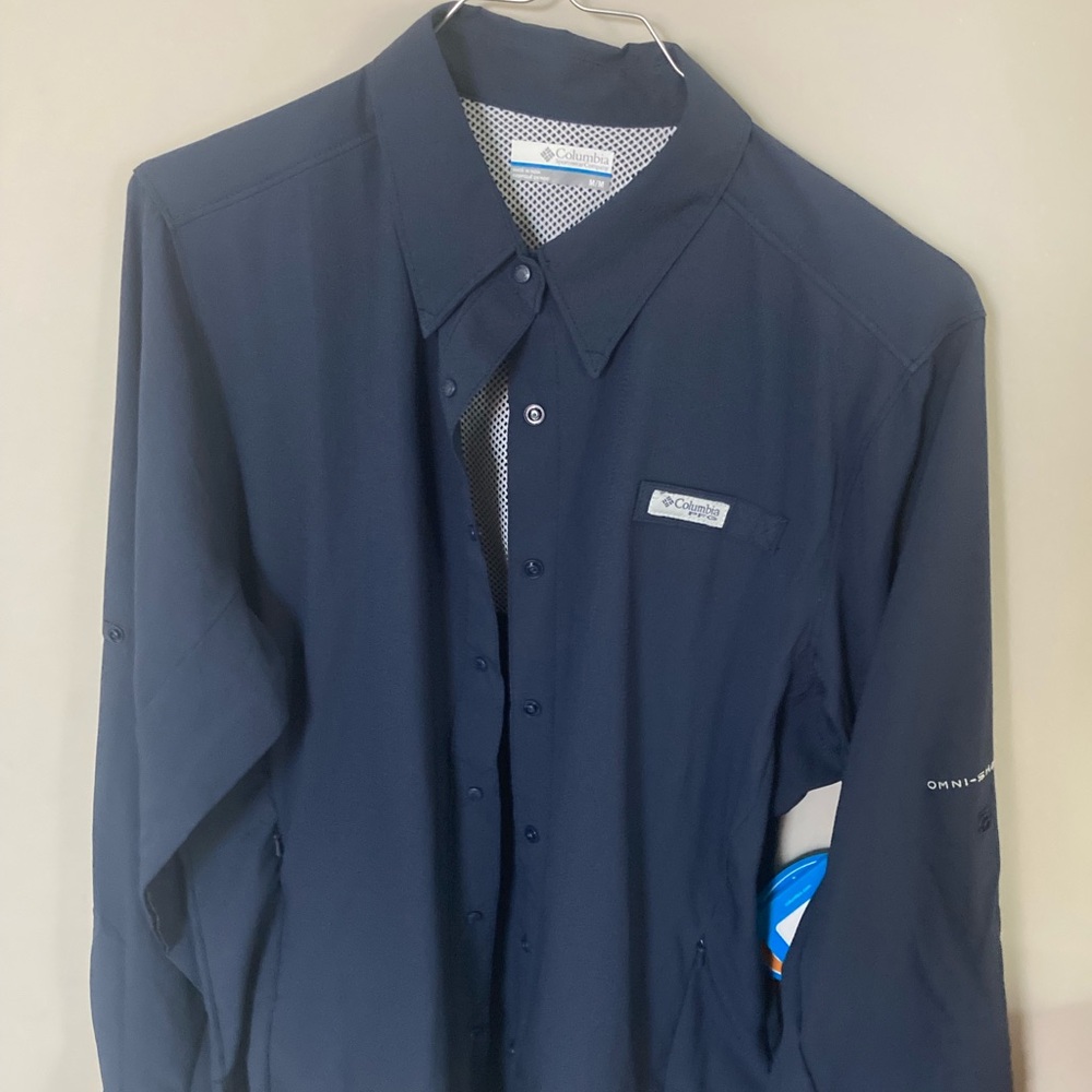 Columbia Navy Button-Up Venting Shirt